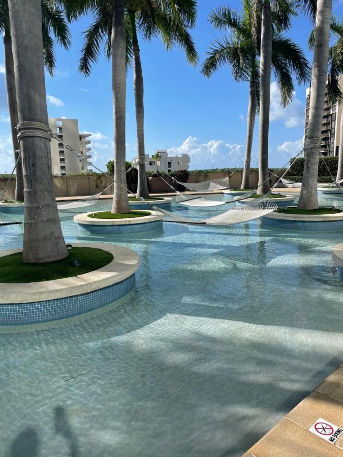 Four Seasons Hotel Miami - Luxury Private Residences Экстерьер фото