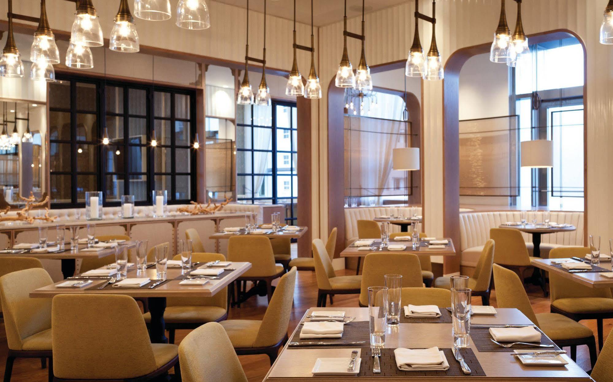 Four Seasons Hotel Miami - Luxury Private Residences Экстерьер фото